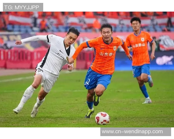 祝海港足球俱乐部球员李新翔生日快乐愿他在新的一岁里更进一步 祝海港足球俱乐部球员李新翔生日快乐愿他在新的一岁里更进一步